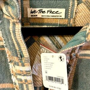 Free People sage green and cream plaid pullover with pockets